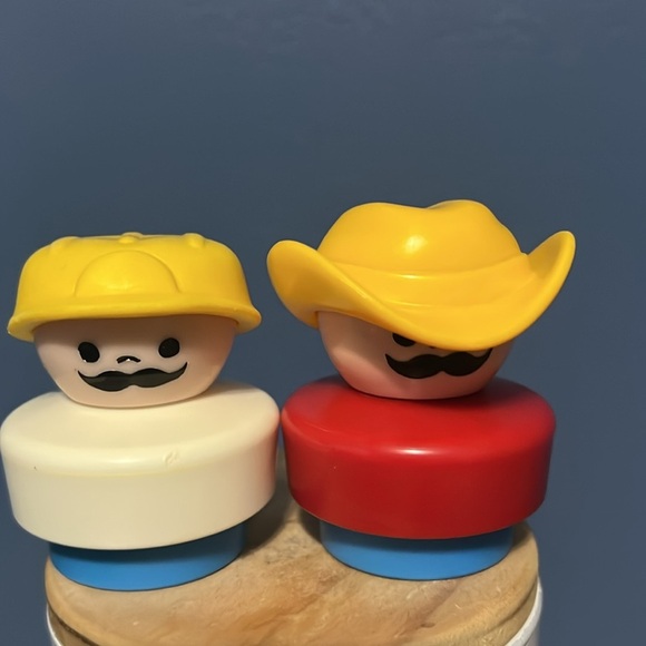 Yellow and Red Action Figures Playset - Picture 2 of 4